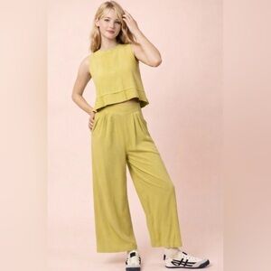 26. Avocado 🥑 too and pant SET